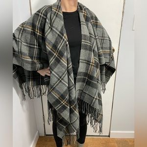 Blue/grey plaid blanket scarf